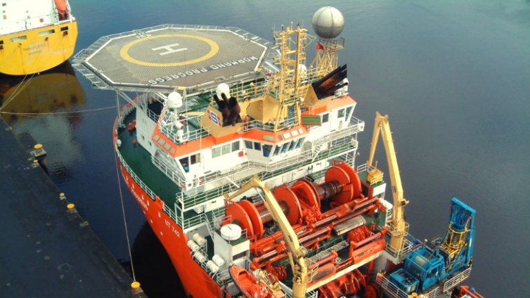 TechnipFMC Demobilisation Fast Turnaround Discharging 8.6m dia Reel + Cargo to Quay