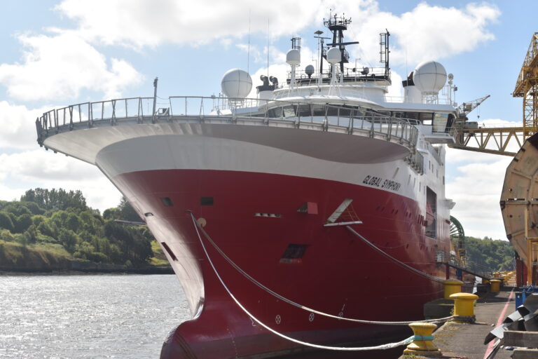 LV SHIPPING LONG-TERM BERTHAGE